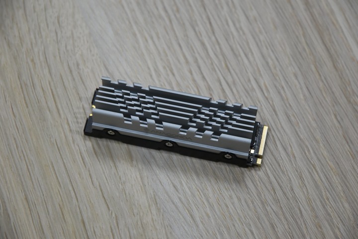 點我看大圖 蛇蛇的Gen 4答案:鐵蟒i4 1000GB評測