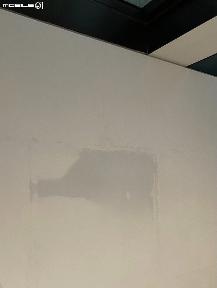 中部最強商辦《聯聚中雍》屋內下雨？
