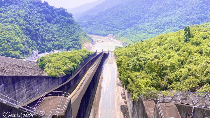 曾文水庫。水終於滿滿的…真的很美