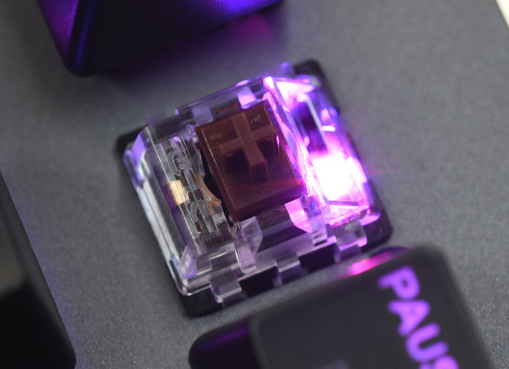 動手玩Cooler Master CK352電競機械鍵盤