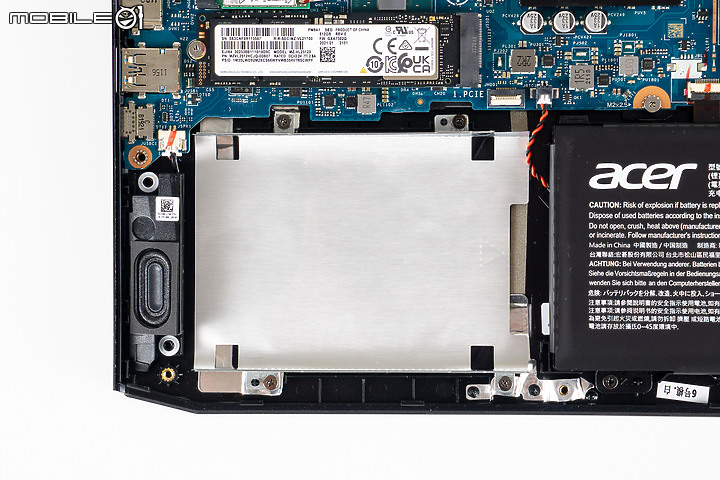 Acer Predator Helios 300 電競筆電 散熱出眾的 3A 遊戲利器！