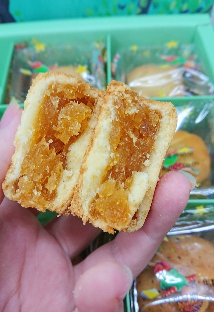 同事送的喜憨兒月餅滿好吃的