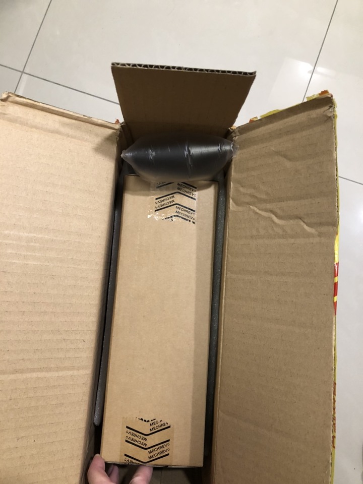 [不專業多圖開箱] 終於入手理想規格的筆電機械格命F1官方頂規，找超久