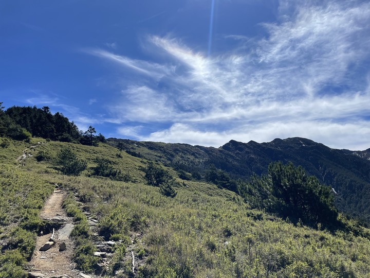 點我看大圖 被悶壞的半日包場南湖大山第一人稱POV SKYRunning