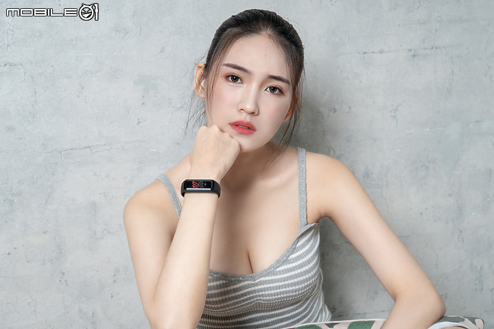 點我看大圖 小米、華為、三星 千元手環誰最香?3+2款智慧手環集評