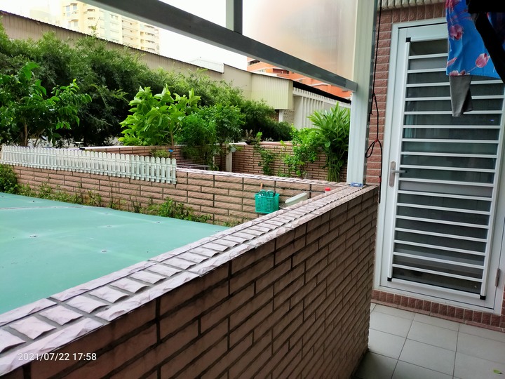 關於大樓,樓下住戶是否可擅入樓上領空問題