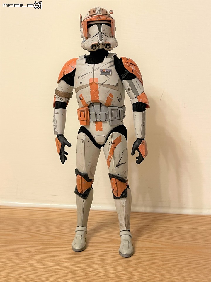 我得第一隻HotToys MMS524 複製人 212團 寇迪隊長
