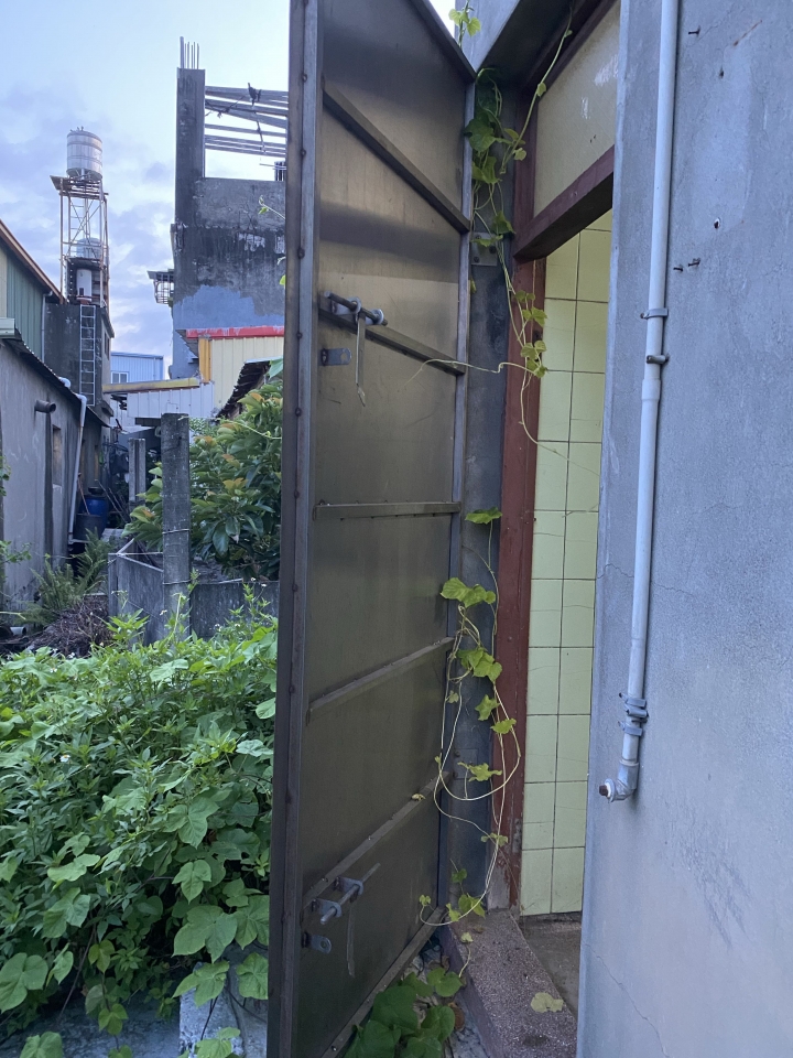 請問如何有效率的除草？多年未整理雜草叢生