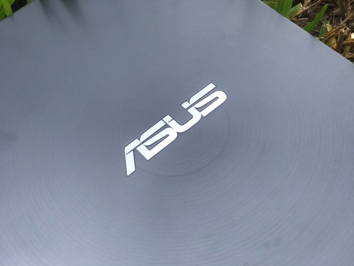 [OL 出任務] ZenBook UX535 4K OLED 配給財務中高級主管的筆電