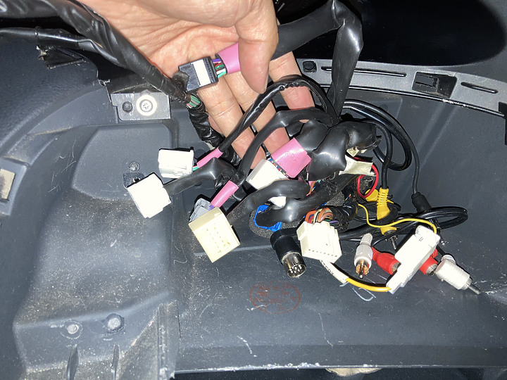 6000元二手Apple CarPlay 主機唯有車美仕
