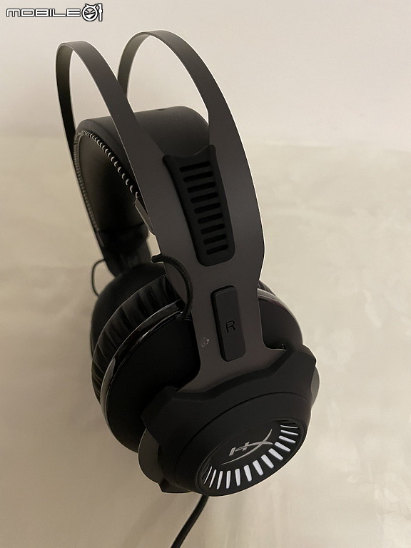 新週邊入手 HyperX Cloud Revolver 7.1 簡單開箱