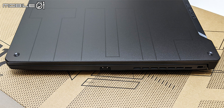【筆電開箱】TUF GAMING A17 AMD電競筆電 FA706QM