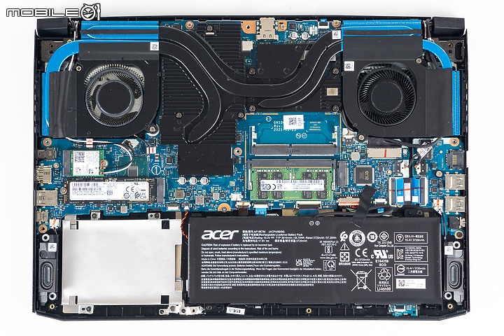 Acer Predator Helios 300 電競筆電 散熱出眾的 3A 遊戲利器！