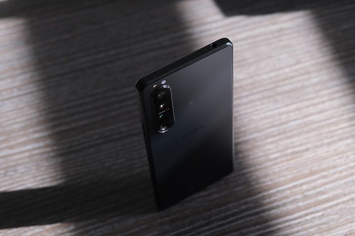 點我看大圖 低調內斂_SONY XPERIA 1 III 霧黑