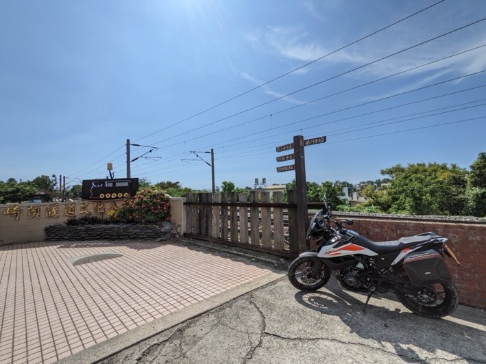 KTM 390ADV的日常:有山、有海、好生活