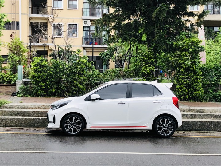 點我看大圖 微資女視覺系買車,Picanto GT-Line開箱