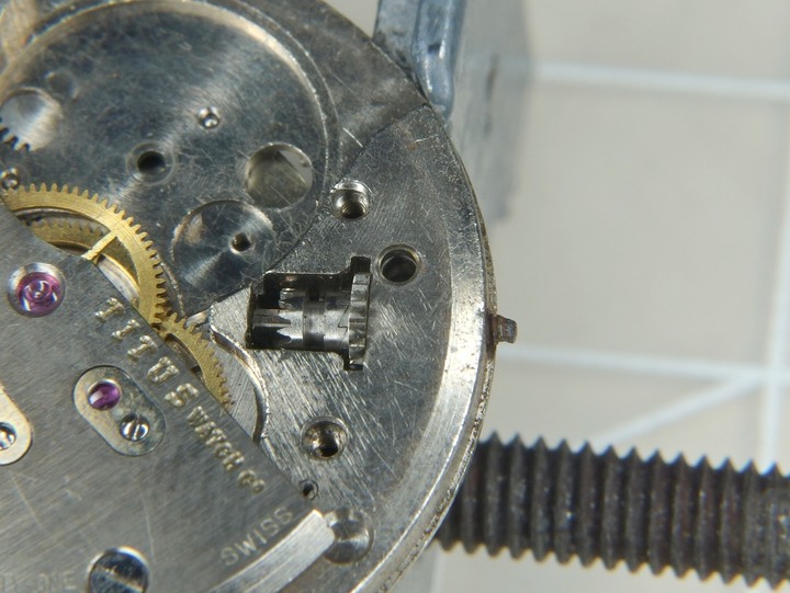 自娛玩修錶 - 天長地久: 鐵達時TITUS DE LUXE 21 Jewels (Case MOD. 5486/Venus cal. 227)