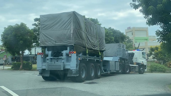 台灣新型飛彈發射車曝光！！