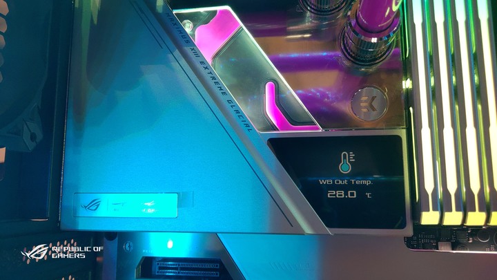 ROG & EKWB信仰電腦自組升級分享。