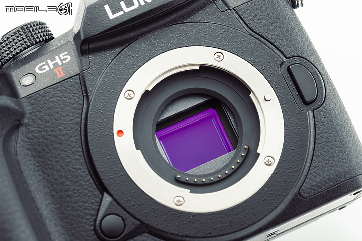 Panasonic GH5 II + Leica DG 25-50mm f/1.7 評測報告|導入 6.5 級防手震 直播流程再簡化!