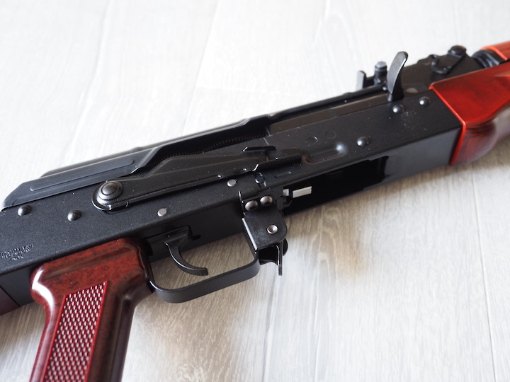 Tokyo Marui AKM 氣動空氣軟槍開箱