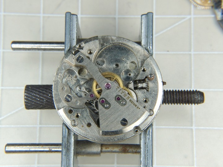 自娛玩修錶 - 天長地久: 鐵達時TITUS DE LUXE 21 Jewels (Case MOD. 5486/Venus cal. 227)