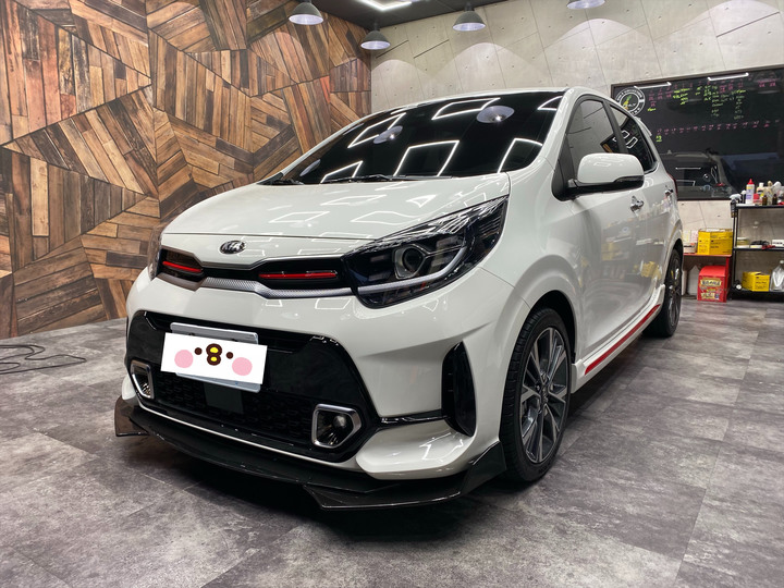 點我看大圖 微資女視覺系買車,Picanto GT-Line開箱