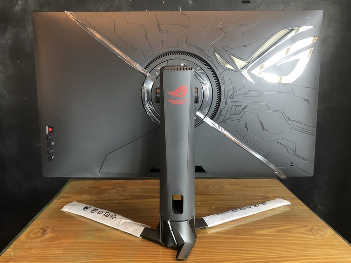 ROG Swift PG32UQ 開箱
