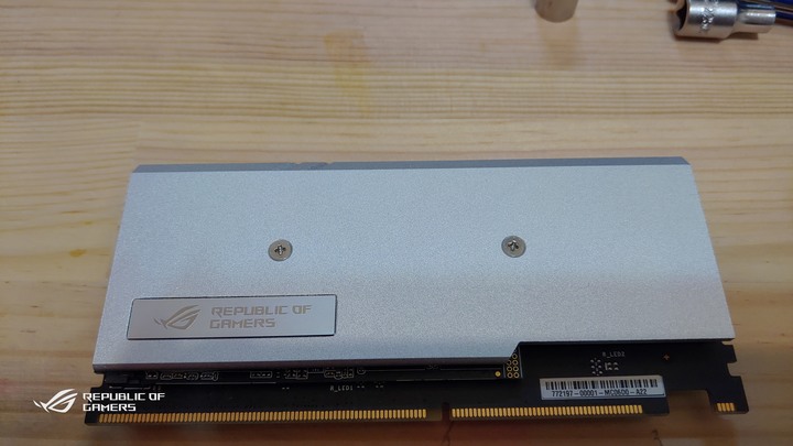 ROG & EKWB信仰電腦自組升級分享。
