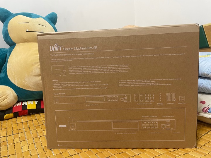 阿姨..終於讓我買半套..UniFi了...