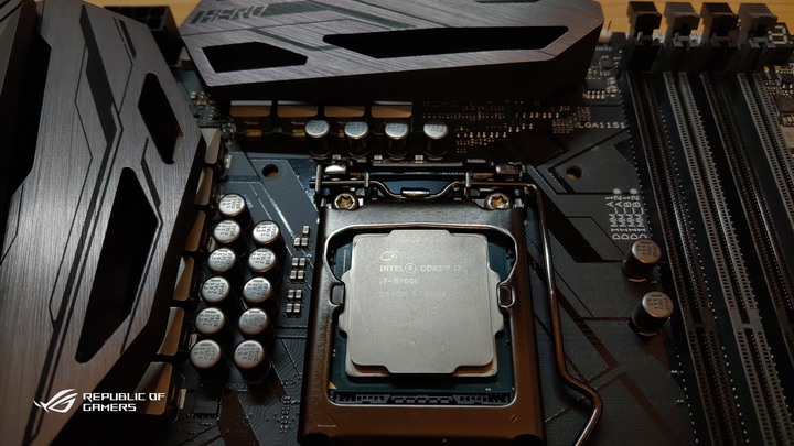 ROG & EKWB信仰電腦自組升級分享。