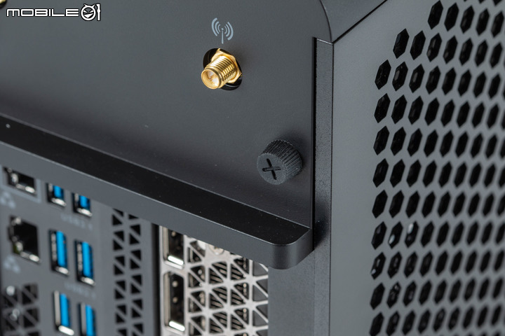ZOTAC MAGNUS ONE 迷你電競主機開箱 在小機體內求取效能平衡點