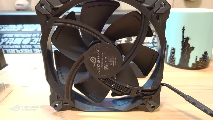 ROG & EKWB信仰電腦自組升級分享。