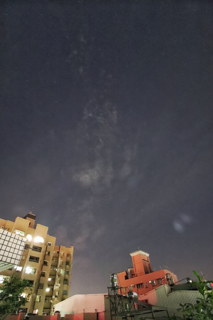 是銀河還是雲？