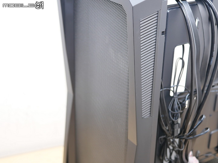點我看大圖 裝機入門款 USB-C 前置導入 FSP 全漢 CMT212B