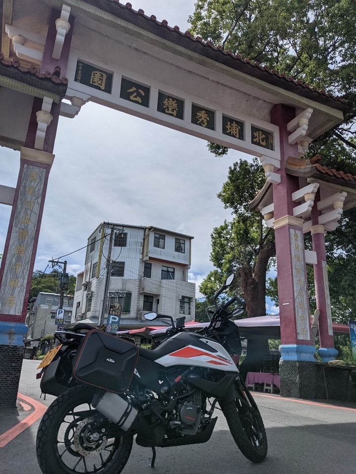 KTM 390ADV的日常:有山、有海、好生活