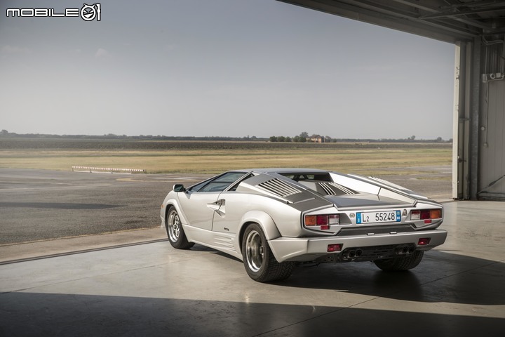 【海外新訊】經典車款復活?Lamborghini預告推出新「Countach」!