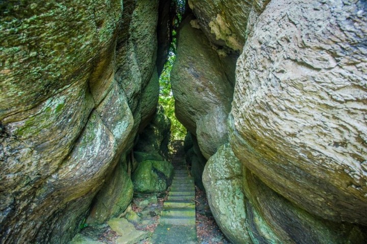 「遠眺龜山島、近看一線天」！宜蘭絕美海景公園踏青必訪