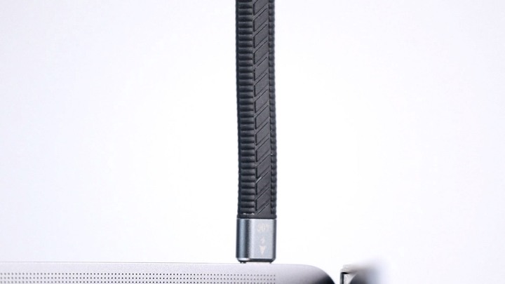 股票炒短線，USB-C 也能有短線！15cm 非認證線居然能啟動 Thunderbolt 裝置？noda 40Gbps 扁線