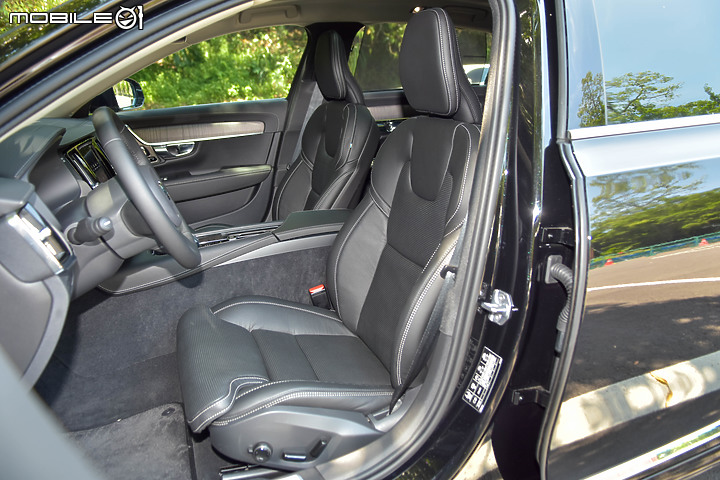 Volvo S90 B4 Inscription小改款 試駕 │ 一寸長一寸強,最易入手的北歐旗艦!