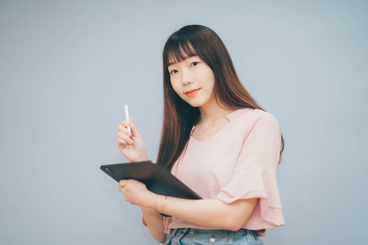 可以拆卸重複用的 iPad 藍光防窺片