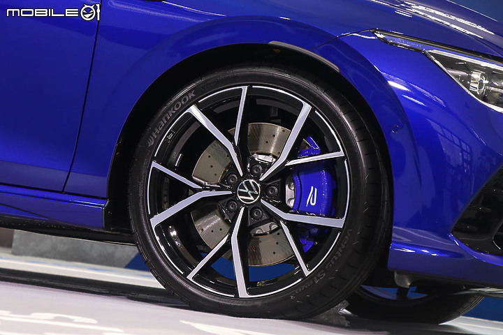 【採訪】Volkswagen Golf R「鋼砲王」195.8萬元預售登台,旅行車確認同步引進!