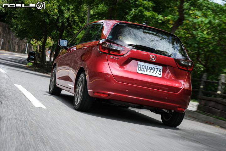 Honda Fit 第四代汽油版試駕|品質進化與售價升格一樣有感!