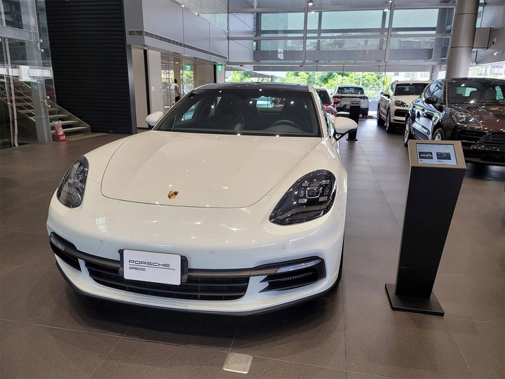 初探高雄保時捷中古車部門心得