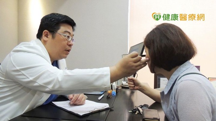 眼袋顯老無神怎麼救？複合式眼袋手術隱密上工