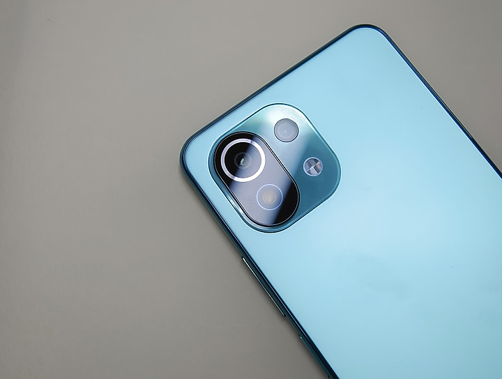【輕薄美型 、平價中的不平凡】 小米11 Llie 5G 開箱分享