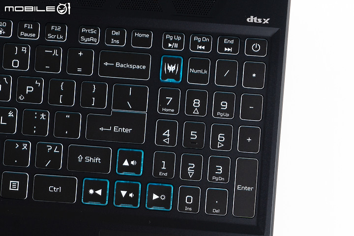 Acer Predator Helios 300 電競筆電 散熱出眾的 3A 遊戲利器！