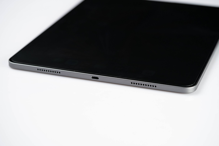 可以拆卸重複用的 iPad 藍光防窺片