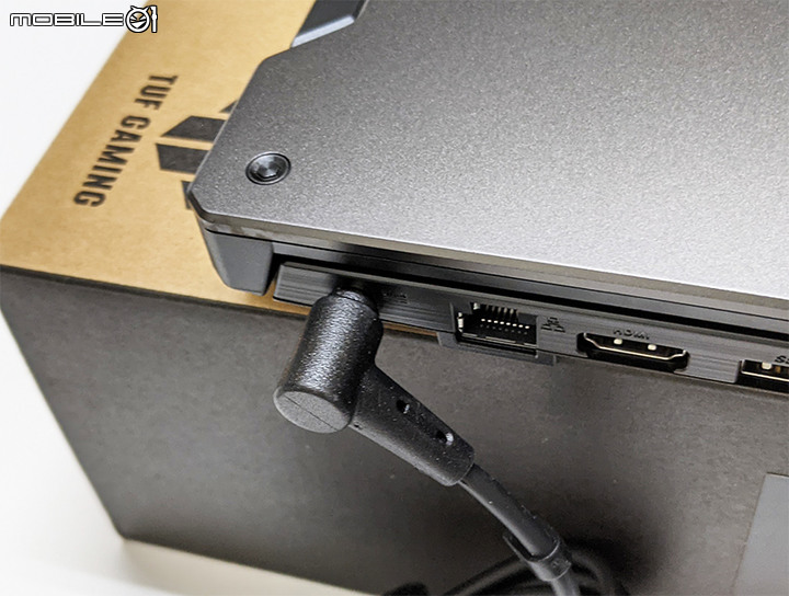 【筆電開箱】TUF GAMING A17 AMD電競筆電 FA706QM