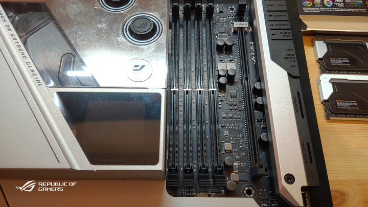 ROG & EKWB信仰電腦自組升級分享。